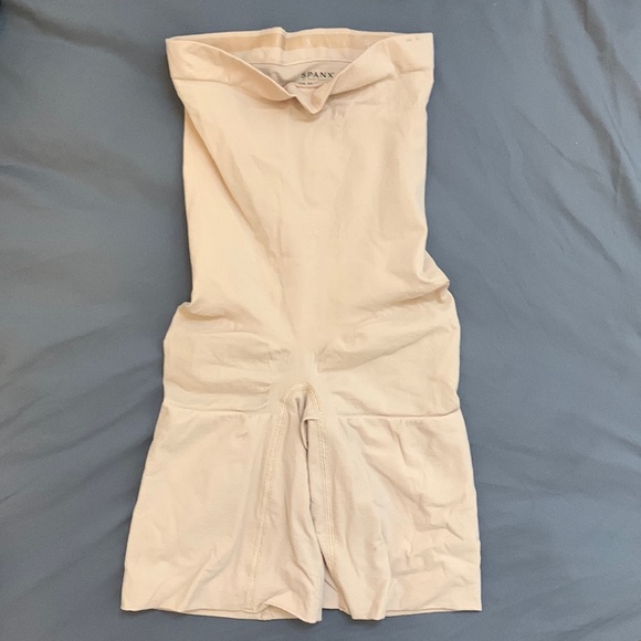 SPANX Other - Spanx NEW compression shorts Medium